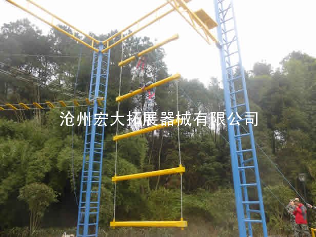 高空拓展器材,高空拓展器械,拓展高空架,高空心理行为训练组合架